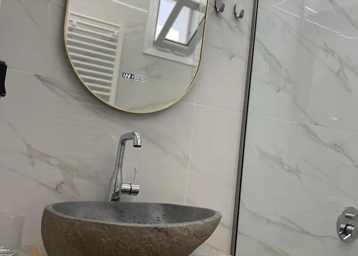 Апартаменты Parkside Loft Каламата