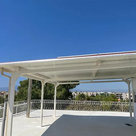Parkside Loft Apartment Kalamata